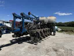 2015 Kinze 4900 Image