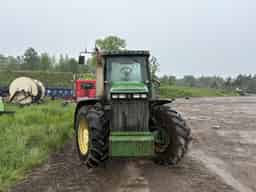 2000 John Deere 8410 Image