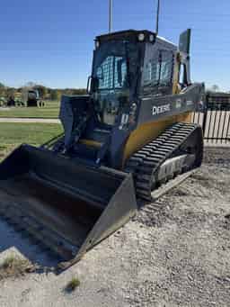 2023 John Deere 325G Image