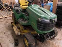 2016 John Deere X730 Image