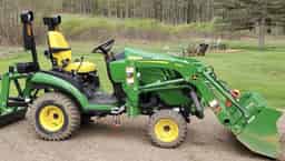 2022 John Deere 1025R Image