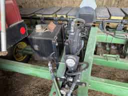 1989 John Deere 7240 Image