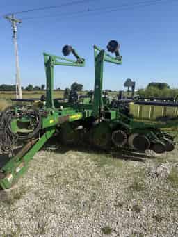2002 John Deere 1780 Image
