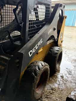 2021 John Deere 318G Image