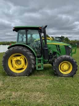 2023 John Deere 6105E Image