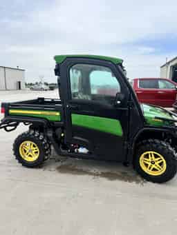 2019 John Deere XUV 835R Image