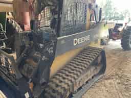 2019 John Deere 325G Image