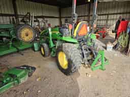 2010 John Deere 3320 Image