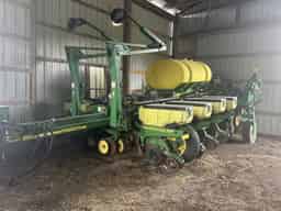 2013 John Deere 1770NT Image