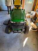 2012 John Deere X724 Image