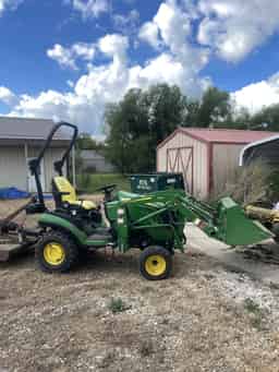 2021 John Deere 1025R Image
