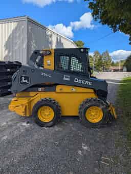 2021 John Deere 330G Image