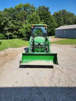 2024 John Deere 3033R Image