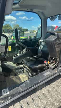 2022 JCB 3TS-8T Image