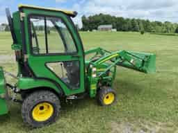 2008 John Deere 2305 Image