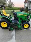 2010 John Deere 2320 Image