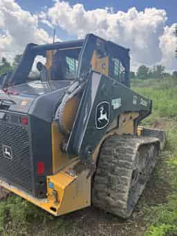 2023 John Deere 333G Image