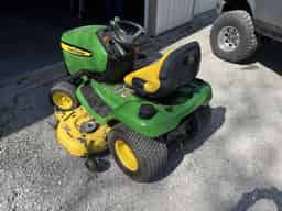 2011 John Deere X320 Image