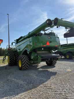 2024 John Deere X9 1100 Image