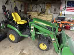 2015 John Deere 1025R Image