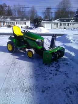 2024 John Deere X590 Image