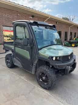 2024 John Deere XUV 835M Image