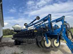 2018 Kinze 3700 Image