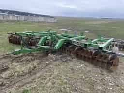 2000 John Deere 637 Image