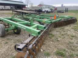 2000 John Deere 637 Image
