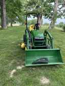 2010 John Deere 2305 Image
