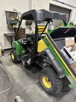 2016 John Deere HPX 4X4 Image