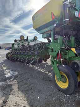 2023 John Deere 1775NT Image