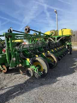 2023 John Deere 1775NT Image
