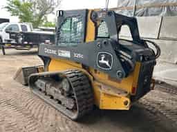 2022 John Deere 325G Image