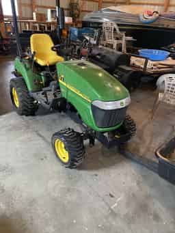 2008 John Deere 2305 Image