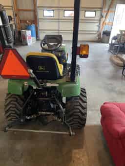 2008 John Deere 2305 Image