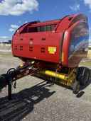 2017 New Holland Rollbelt 560 Image
