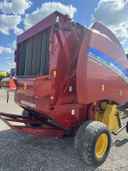 2017 New Holland Rollbelt 560 Image