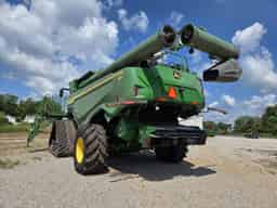 2023 John Deere X9 1000 Image
