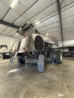 2014 Gleaner S68 Image