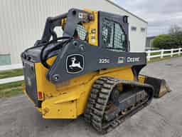 2022 John Deere 325G Image