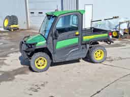 2023 John Deere XUV 835R Image