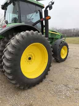 2004 John Deere 7820 Image