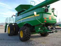 2014 John Deere S680 Image