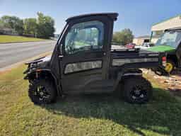 2024 John Deere XUV 835R Image