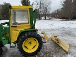 2005 John Deere 790 Image
