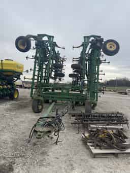 2005 John Deere 2210 Image