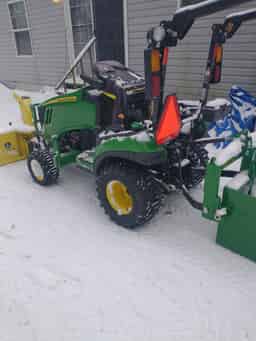 2022 John Deere 1025R Image