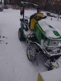 2022 John Deere 1025R Image