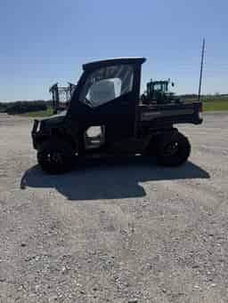 2024 John Deere XUV 835M Image